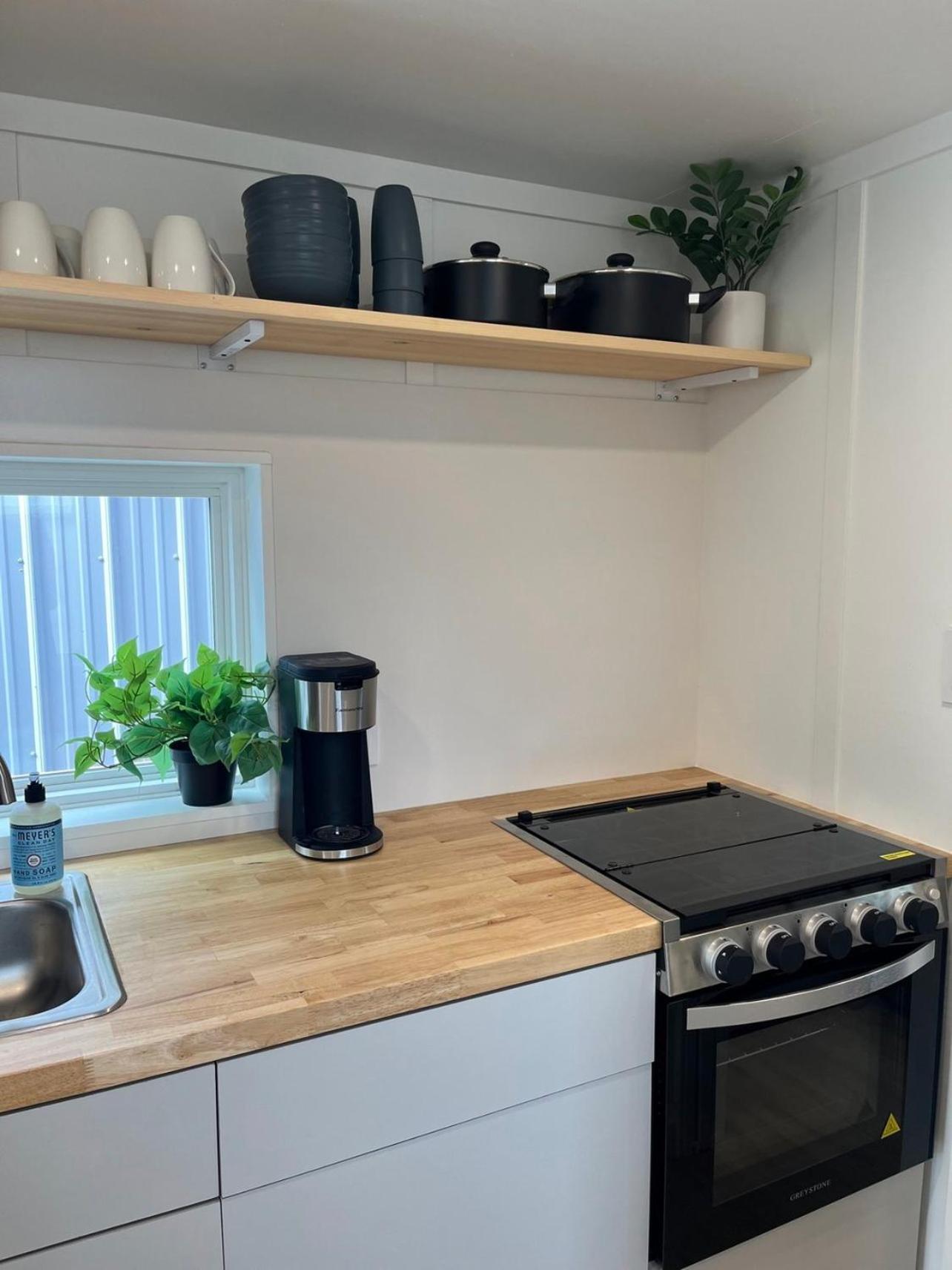 The Mockingbird Tiny Home ペリー エクステリア 写真